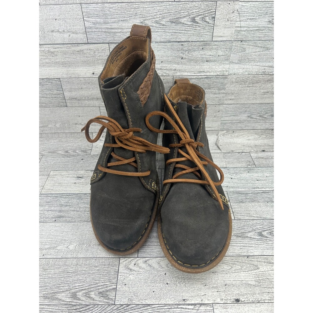 Born Handcrafted Grey Suede Leather Lace Up Chukka Ankle Boots Women Size 9.5